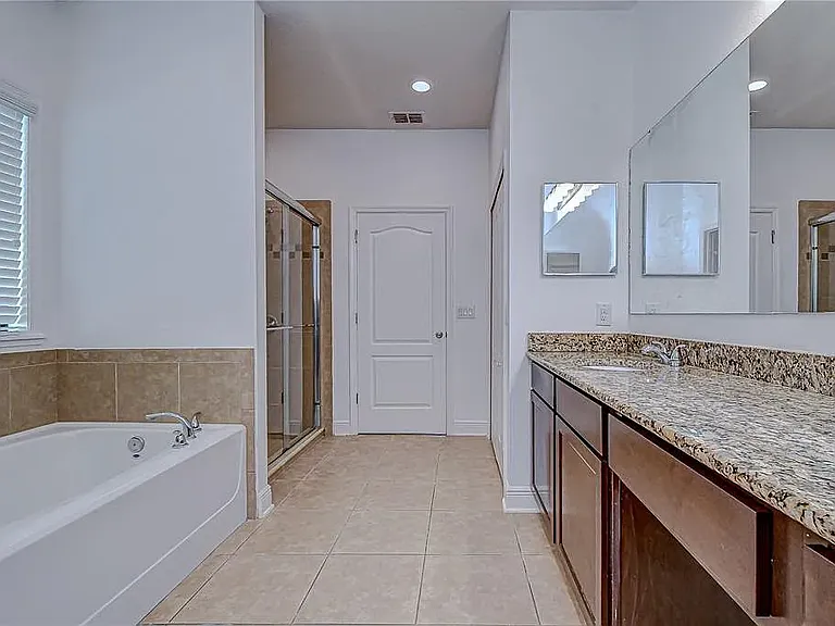 14326 Fissore Blvd — Photo 32