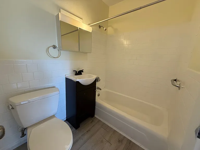 44 Maple St #101 — Photo 10