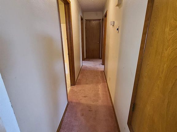 5th image of 15 Michelle Ln