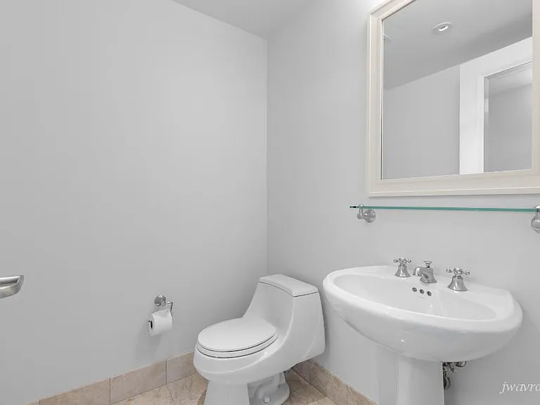 765 Market St #33H — Photo 6