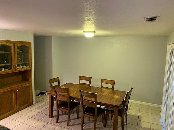 4th image of 3049 E Douglas Ave