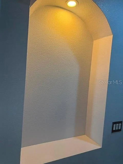 4 bed, 3.0 bath, 1970 sqft, $2,700 — Photo 3