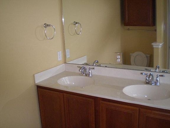 5th image of 1630 Rockland Dr