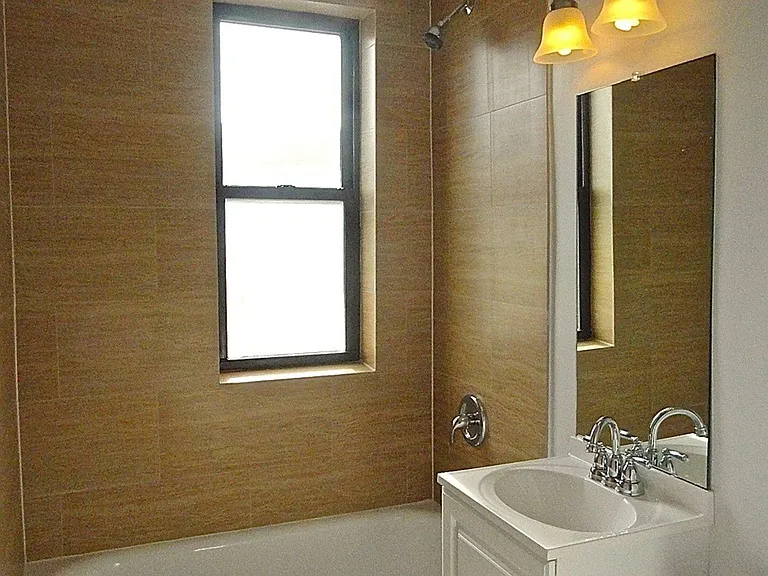El Howard LLC — Photo 7