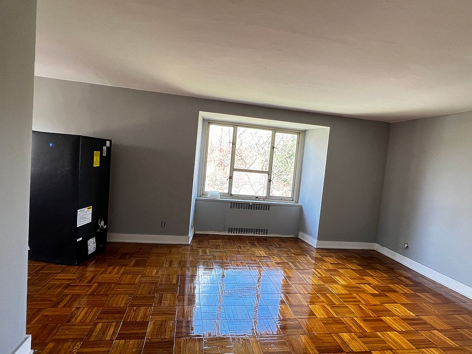 2nd image of 143-29 Barclay Ave #3