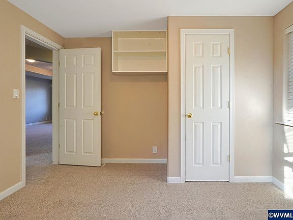 4th image of 1360 Olive St NE