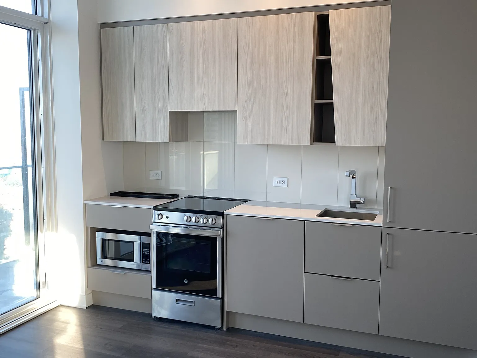 2 bed, $2,400 — Photo 4
