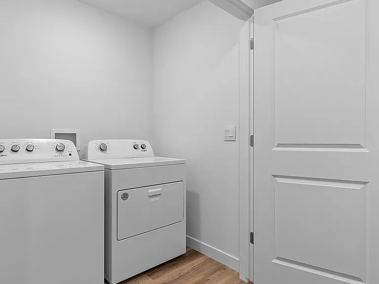 398 S 1130 W — Photo 16