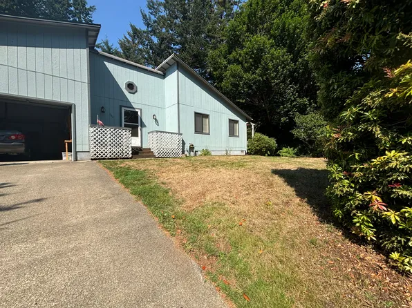 580 Ohio Ave SE, Bandon, OR 97411