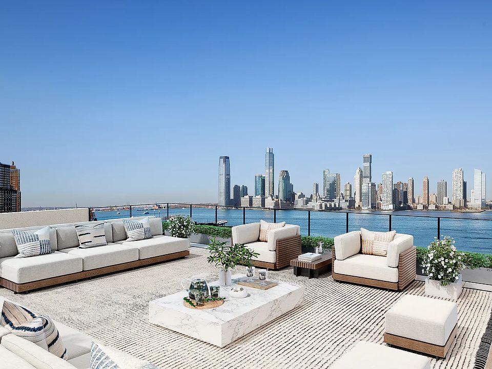 1st image of 450 Washington St Penthouse 1604