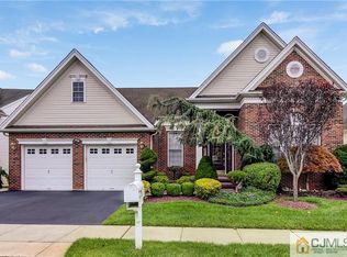 31 Country Club Dr, Monroe Township, NJ 08831