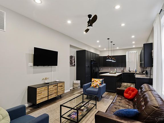 5th image of 2711 Price Ave