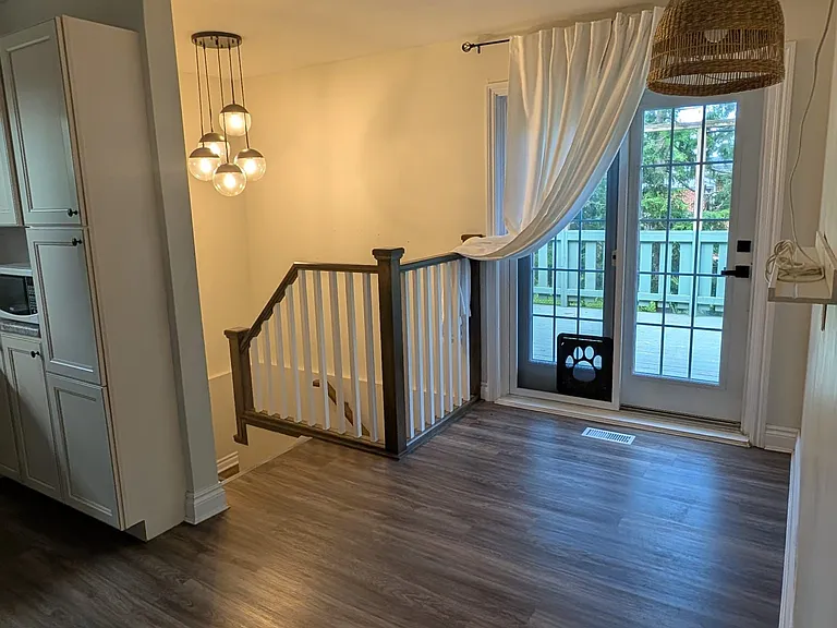 175 Colcleugh Ave — Photo 16