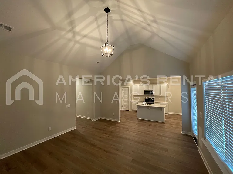2158 Ellsworth Loop Rd — Photo 8