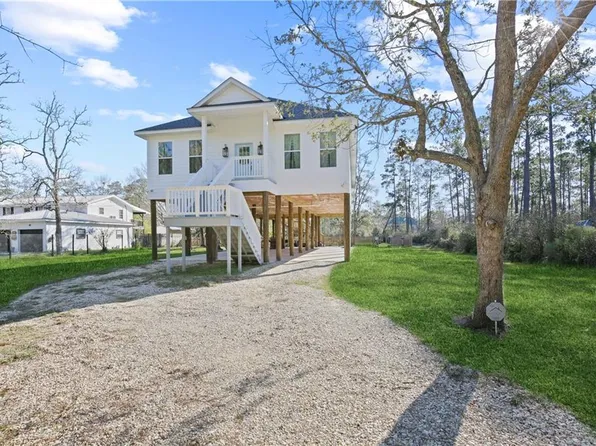 27082 Lucille Dr, Lacombe, LA 70445