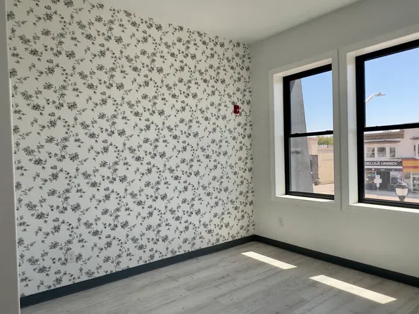 608 E Landis Ave, Vineland, NJ