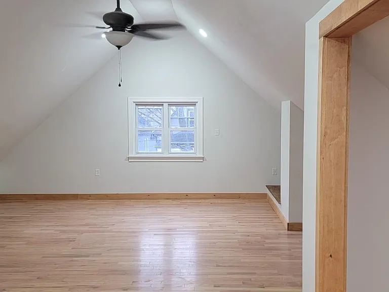 413 Willett St — Photo 11