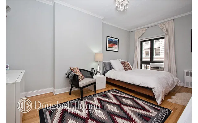 Sold by Douglas Elliman | media 16