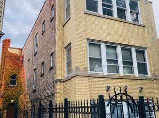 2620 N Springfield Ave #2F, Chicago, IL 60647