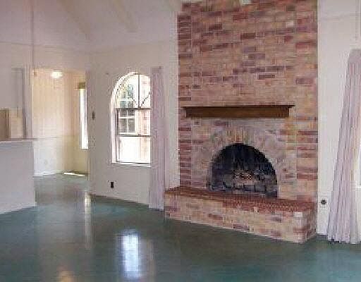 5th image of 100 GRAND OAK ST