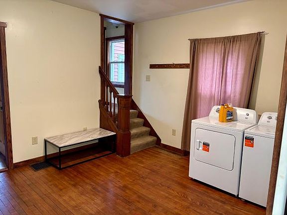 2nd image of 467 Prospect St #5