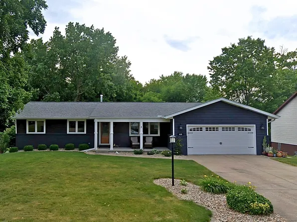 608 N Woodthrush Dr, Peoria, IL 61604