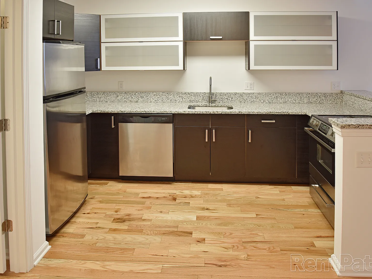 102 Lansdale Avenue Residential - Apt V — Photo 3