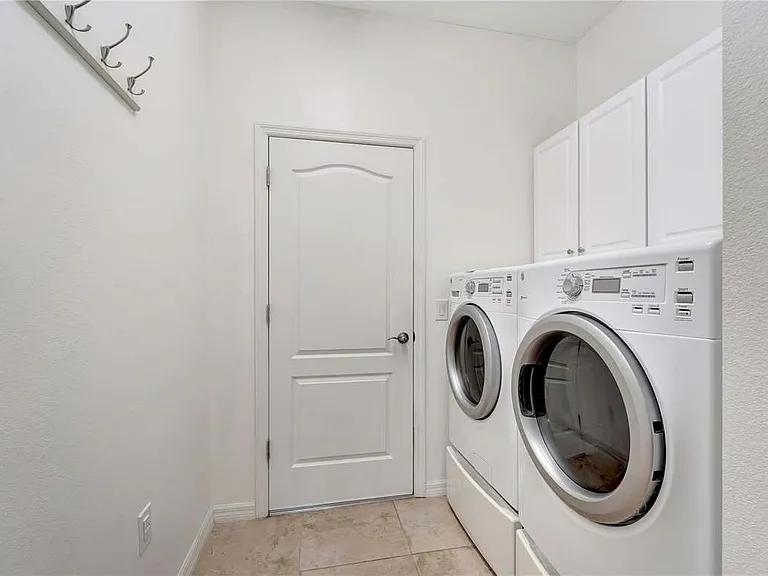 27133 Ipswich Dr — Photo 10