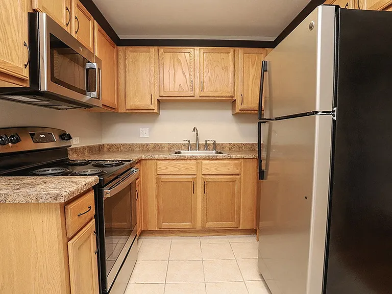 Garfield Park Apartments — Photo 35