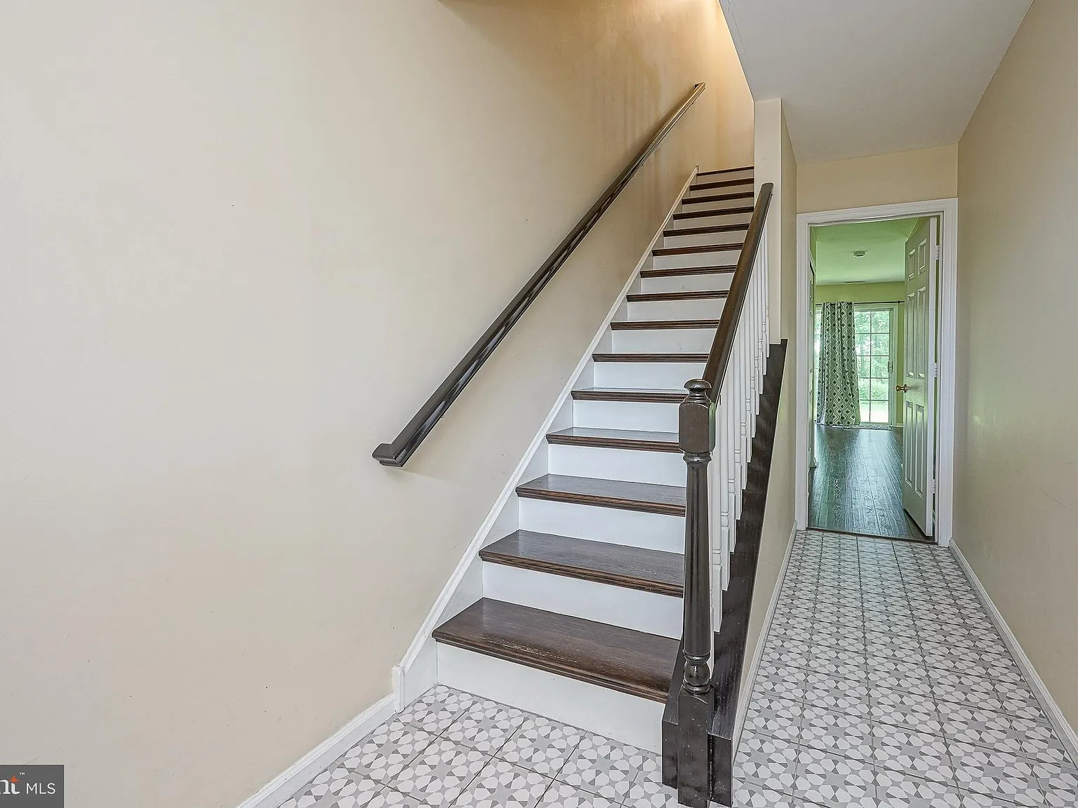 4 bed, 4.0 bath, 1932 sqft, $2,650 — Photo 4