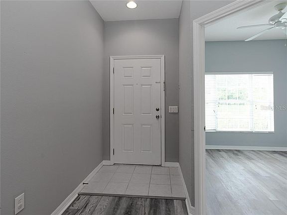 2nd image of 12859 Kings Crossing Dr