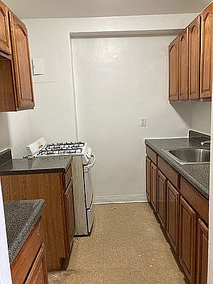 2nd image of 1700 Bedford Ave APT 11L