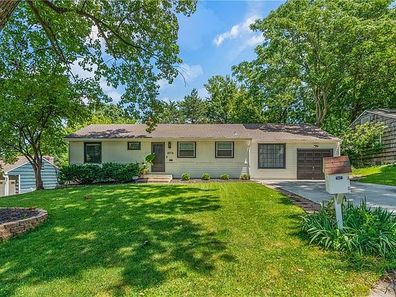 3rd image of 4916 W 78th Pl