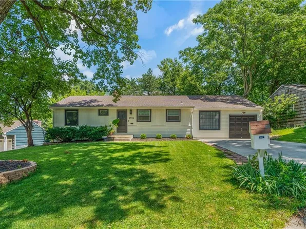 4916 W 78th Pl, Prairie Village, KS 66208
