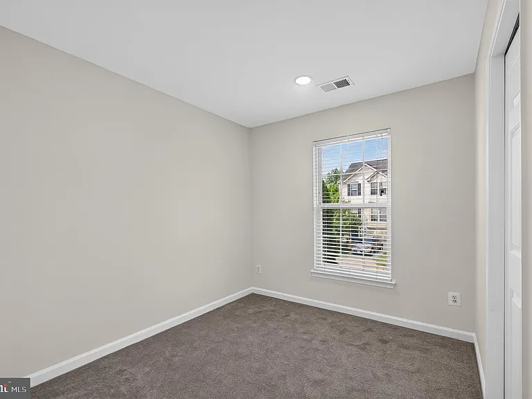 15044 Gaffney Cir — Photo 28