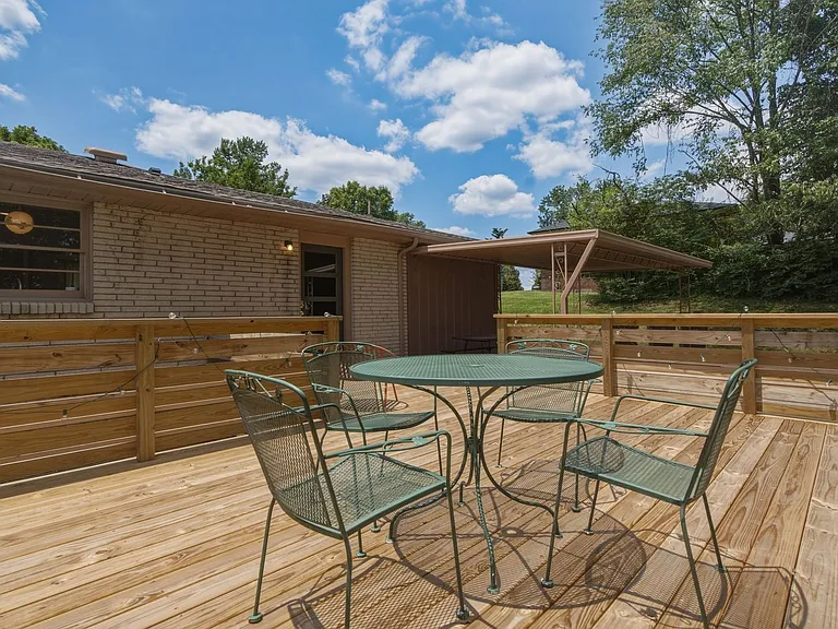 5028 Danby Dr — Photo 32