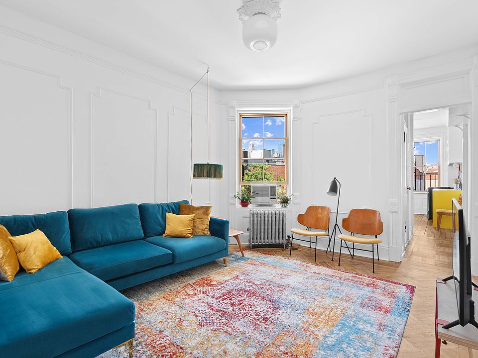 1st image of 55 Saint Marks Pl APT 11