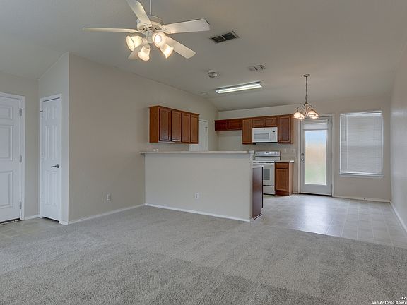 3rd image of 7011 HEATHERS WAY