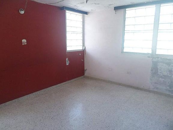 3rd image of 2 Urb Alturas De Vega Baja Calle K I