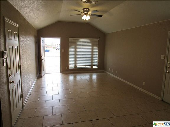 4th image of 4601 Sunflower Dr APT B