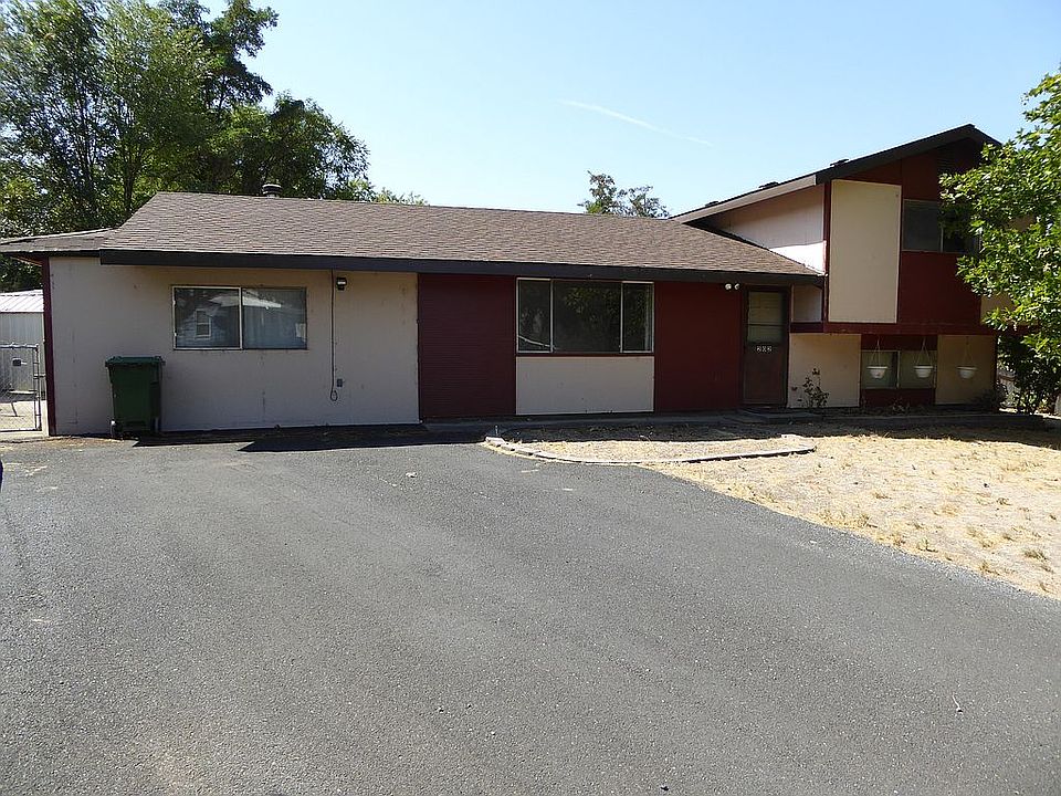 1st image of 202 1st Ave