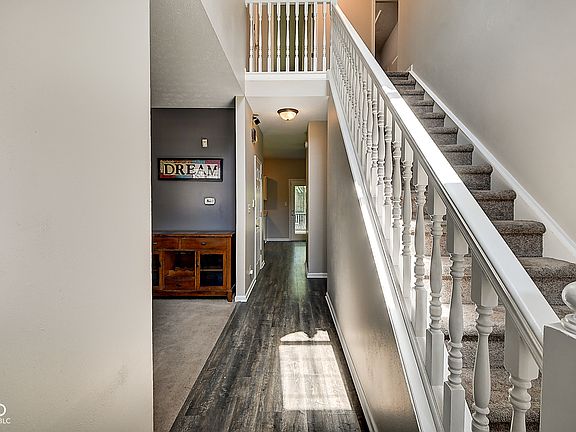 3rd image of 1217 Stave Oak Ct