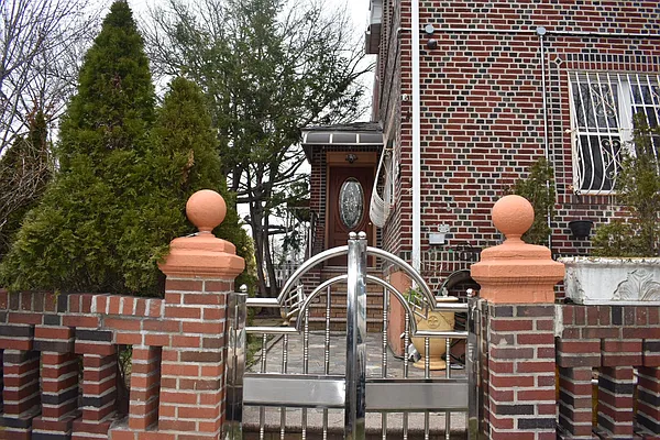 Rented by Guidance Realty Corp. | media 43