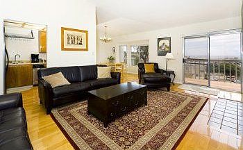 1st image of 61 Whitecliff Way