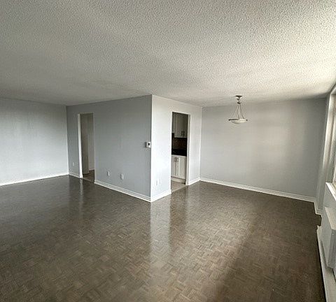4th image of 199 Hillcroft St