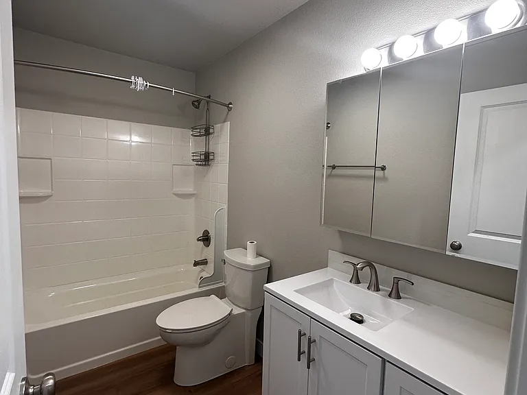221 E 12th Ave #15 — Photo 10