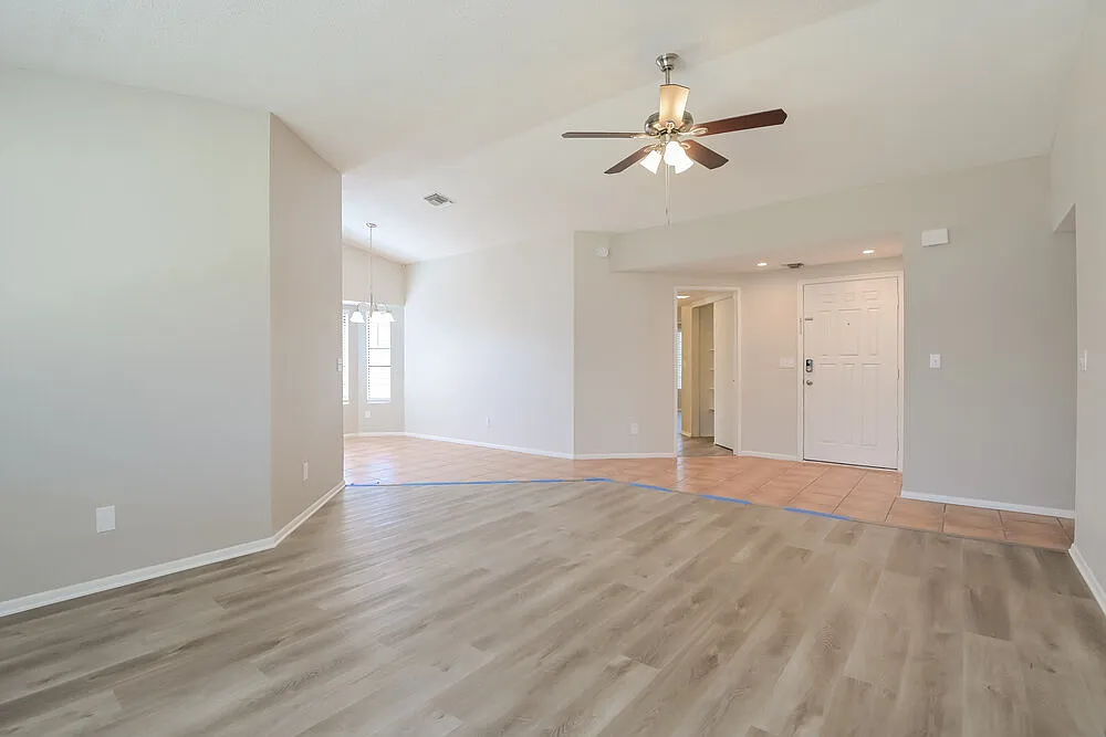 3 bed, 2.0 bath, 1336 sqft, $1,760 — Photo 3
