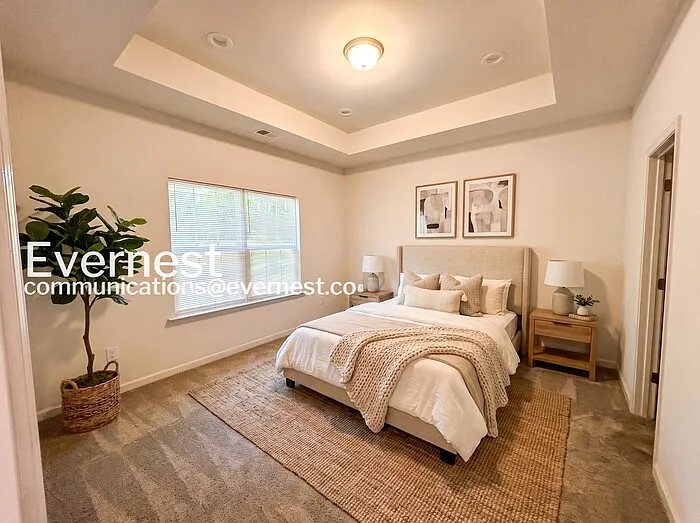 2722 Crawford Ave — Photo 4