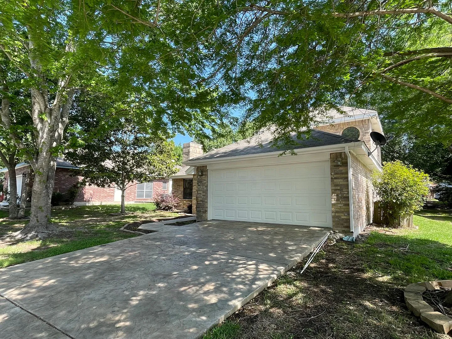 Upscale 55+ Community! Resort-Style Amenities & Lawn Care/Irrigation Included! — Photo 3