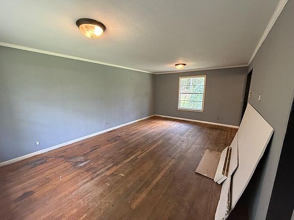 5th image of 300 Johnson St